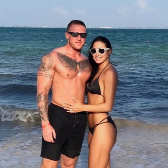 Meet your Posher, Addison - Picture 1 of 1